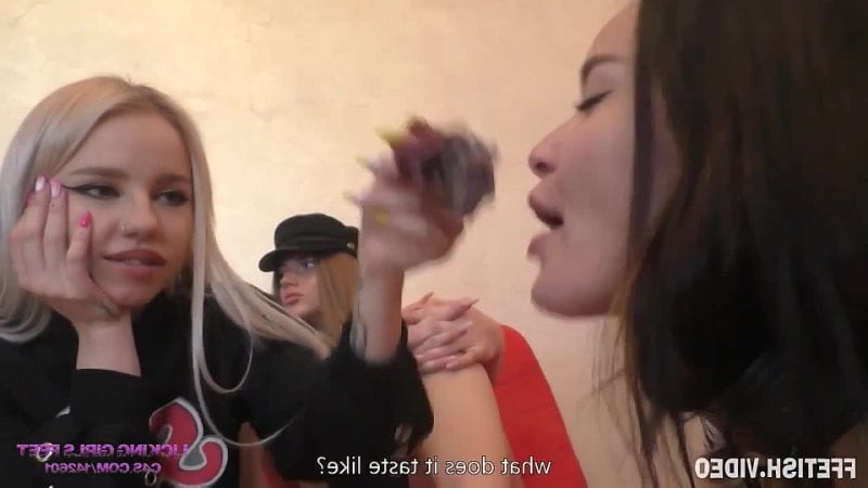 [159] / dominación rusa de pies / dominación femenina, fetiche, pies, piernas, dominación, humillación, rusa, esclava, calcetines